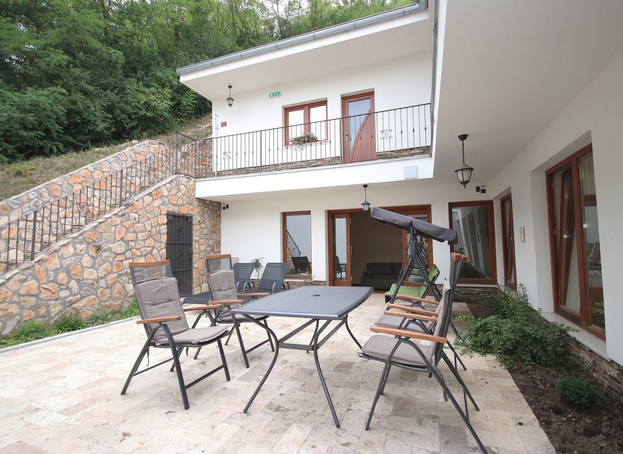Penzión Kállai a Vináreň Filakovo Quarto foto